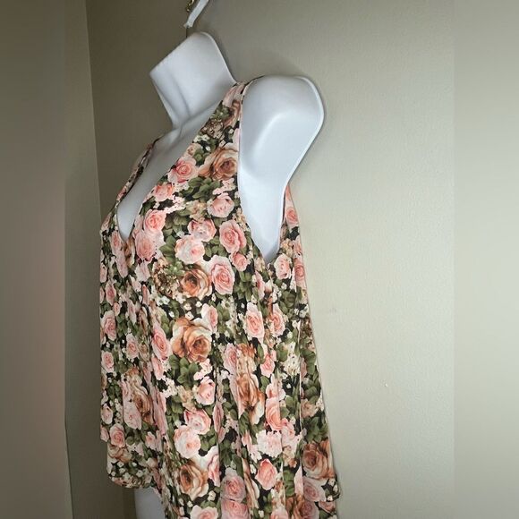 Forever 21 Cropped Floral Top Size Small - Picture 3 of 6